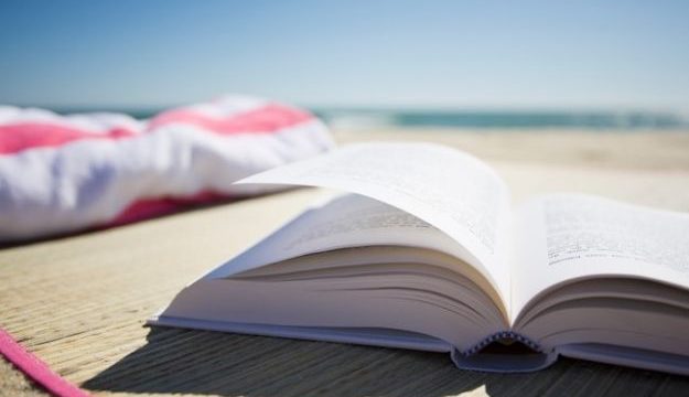 Storie per ragazzi in inglese: 5 libri teen per l’estate